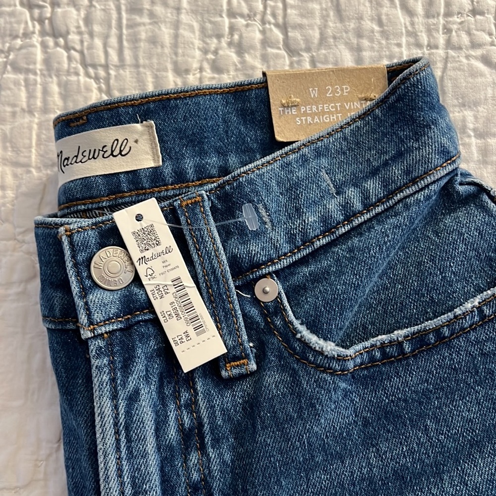NWT Madewell The Petite Perfect Vintage Straight Jean in Earlwood Wash - Picture 6 of 8